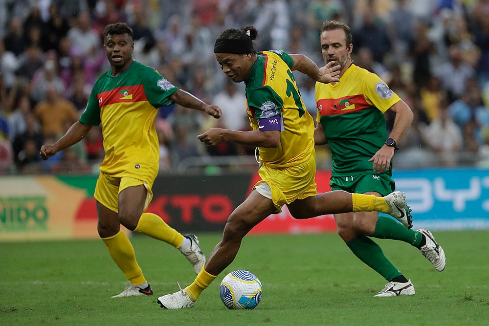 | Photo: AP/Bruna Prado : Ronaldinho Gaucho in action.